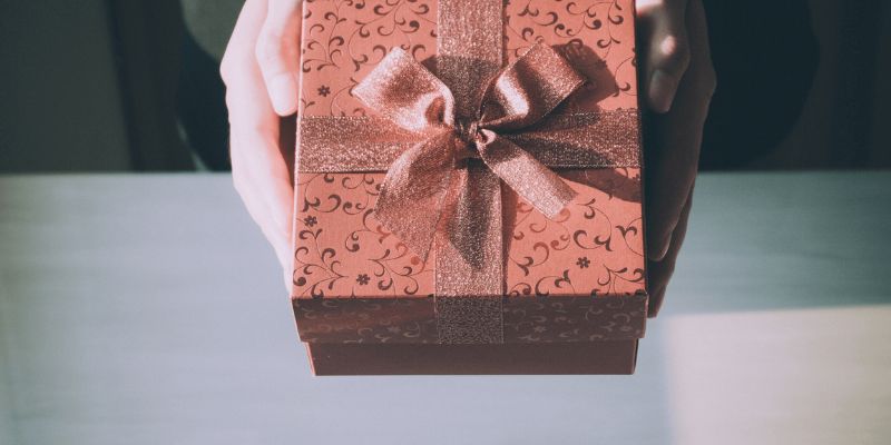 Mơ Thấy Người Yêu Cũ Đánh Con Gì? Giải Mã Chi Tiết Nhất 7 Chiêm bao thấy người yêu cũ tặng quà thì nên đánh 37, 73