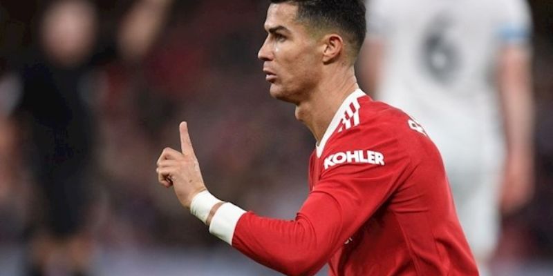Ronaldo Nói Chuyện Một Mình: Tập Trung Hay Áp Lực Đỉnh Cao? 7 Ronaldo nói chuyện một mình sẽ giúp rất nhiều về mặt tâm lý